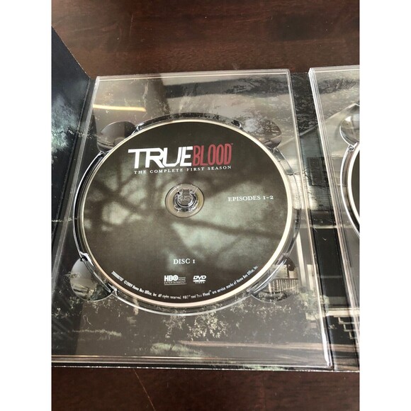 True Blood - Complete First Season DVD -  5-Disc Boxed Set - HBO TV Series Show - Picture 5 of 10